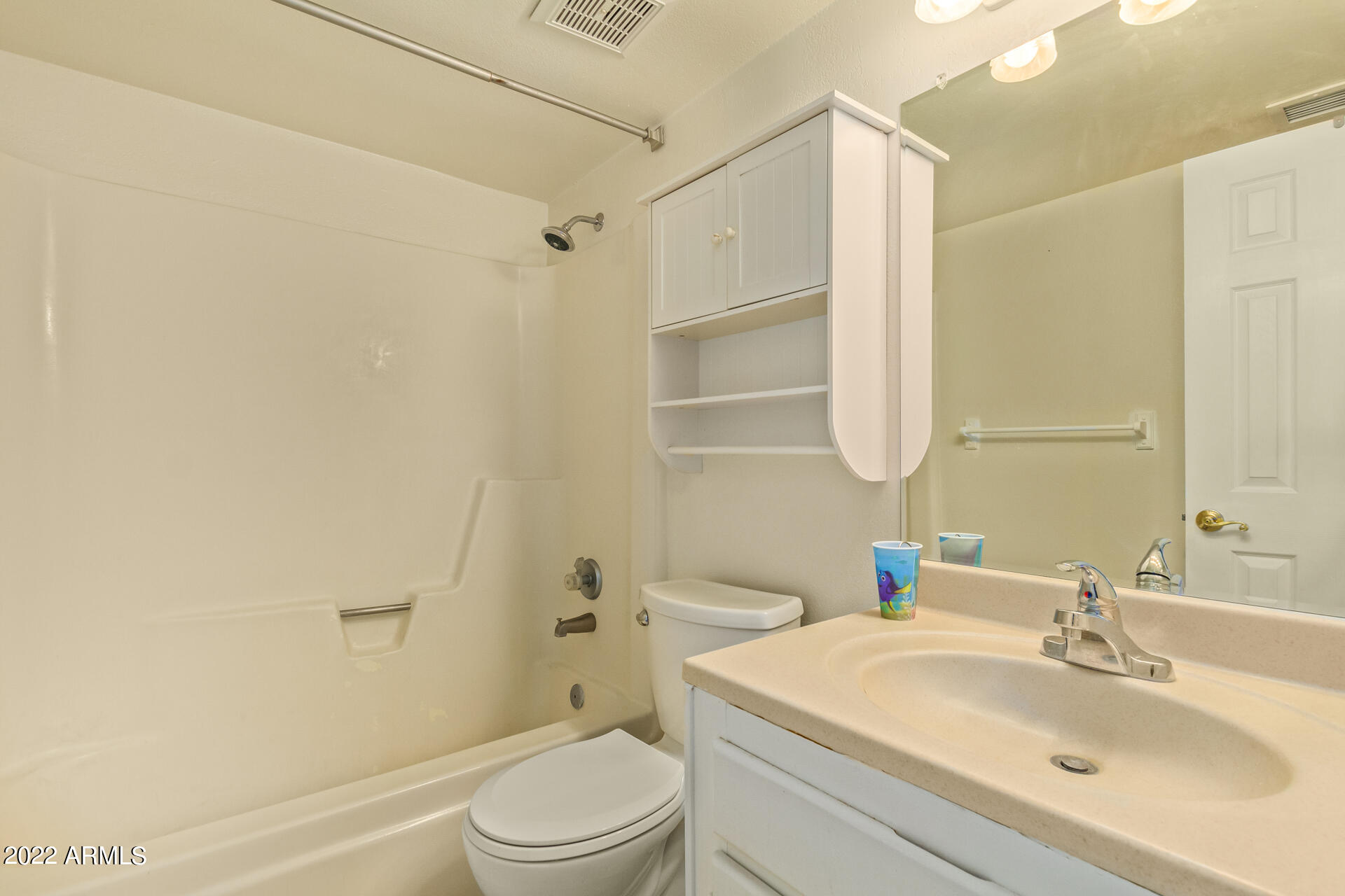 1920 W LINDNER Avenue Unit: 215