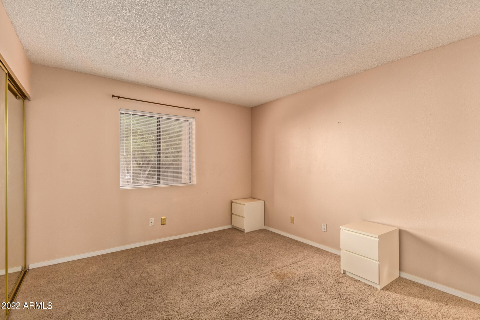 1920 W LINDNER Avenue Unit: 215
