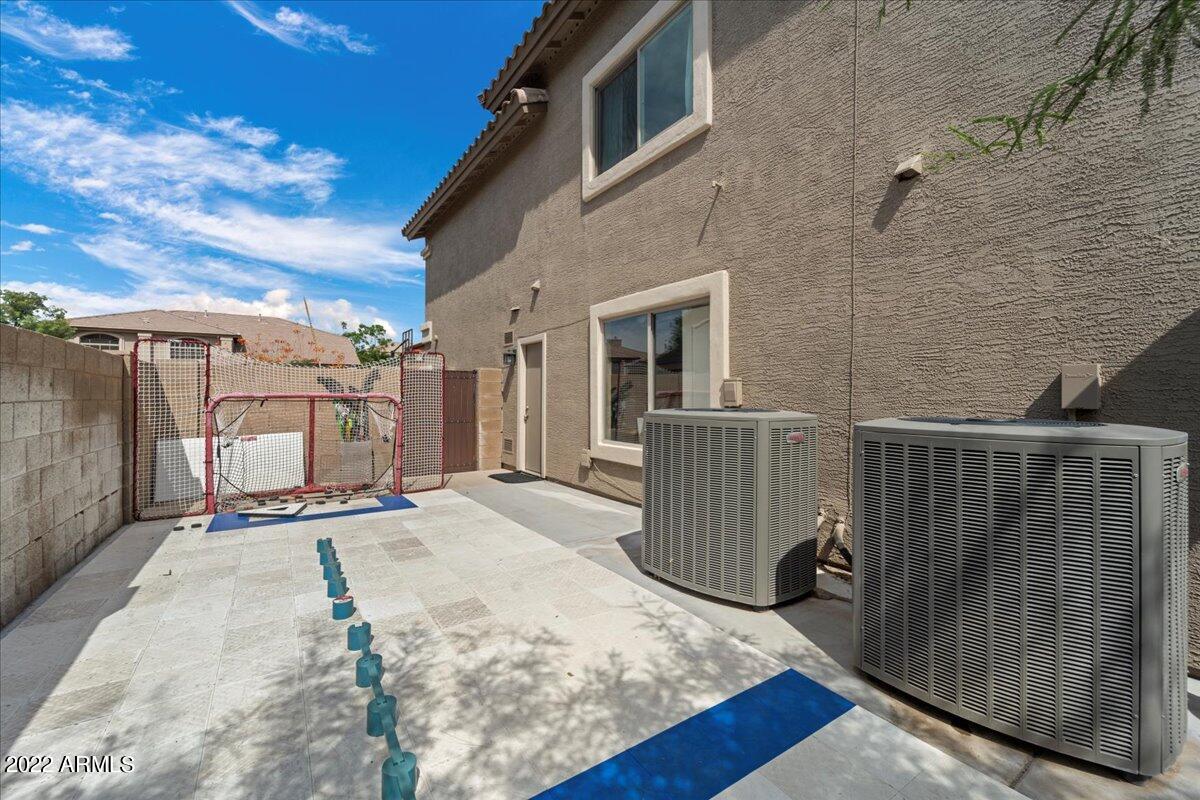 7693 E ROSE GARDEN Lane