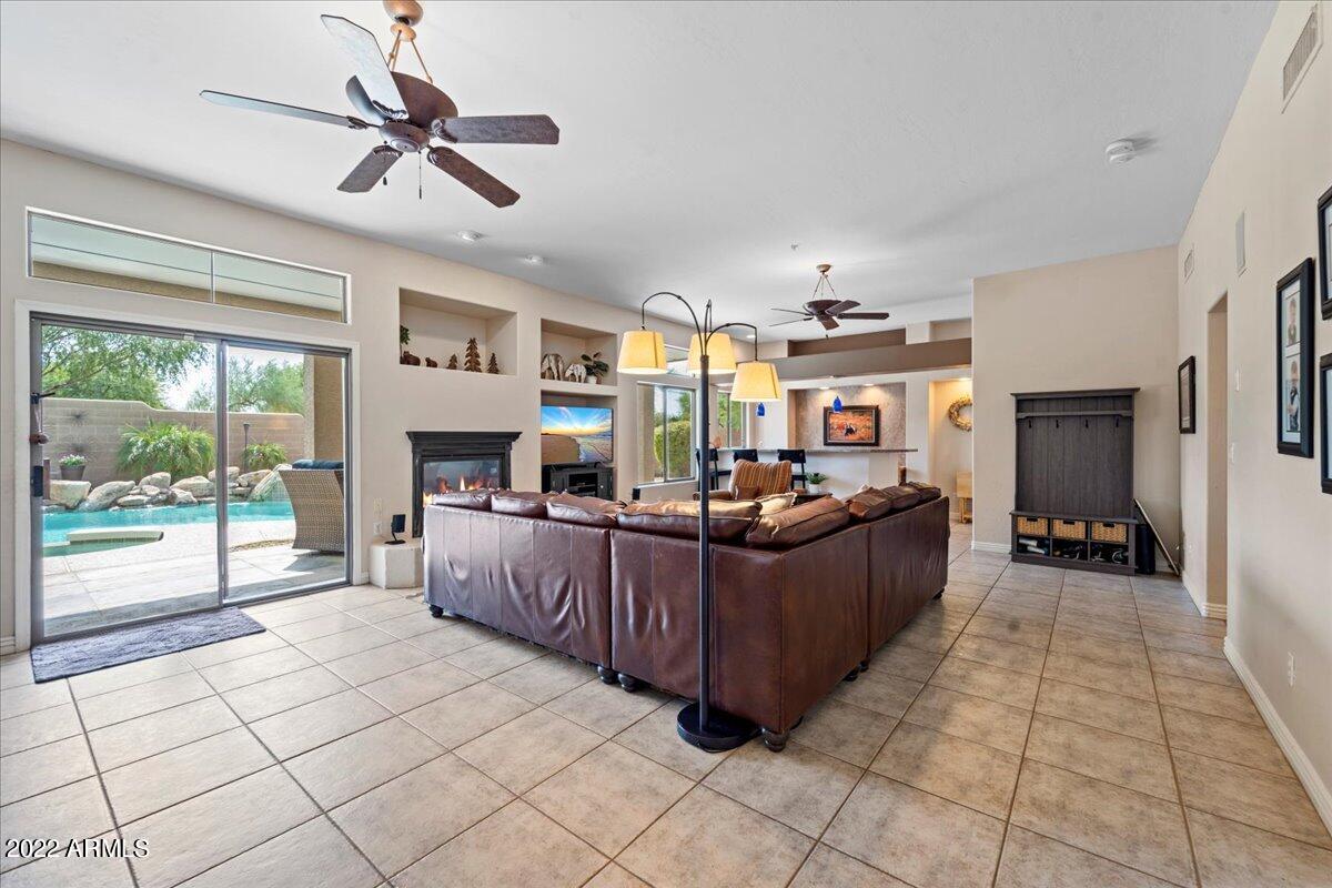 7693 E ROSE GARDEN Lane