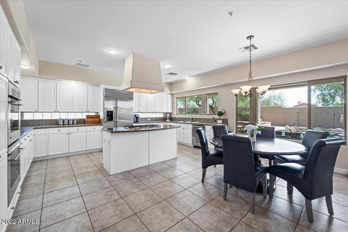 7693 E ROSE GARDEN Lane