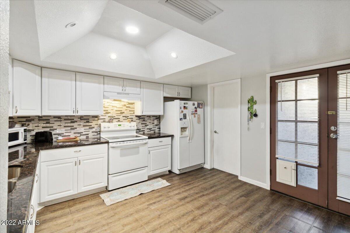 2845 E BECK Lane Unit: 3