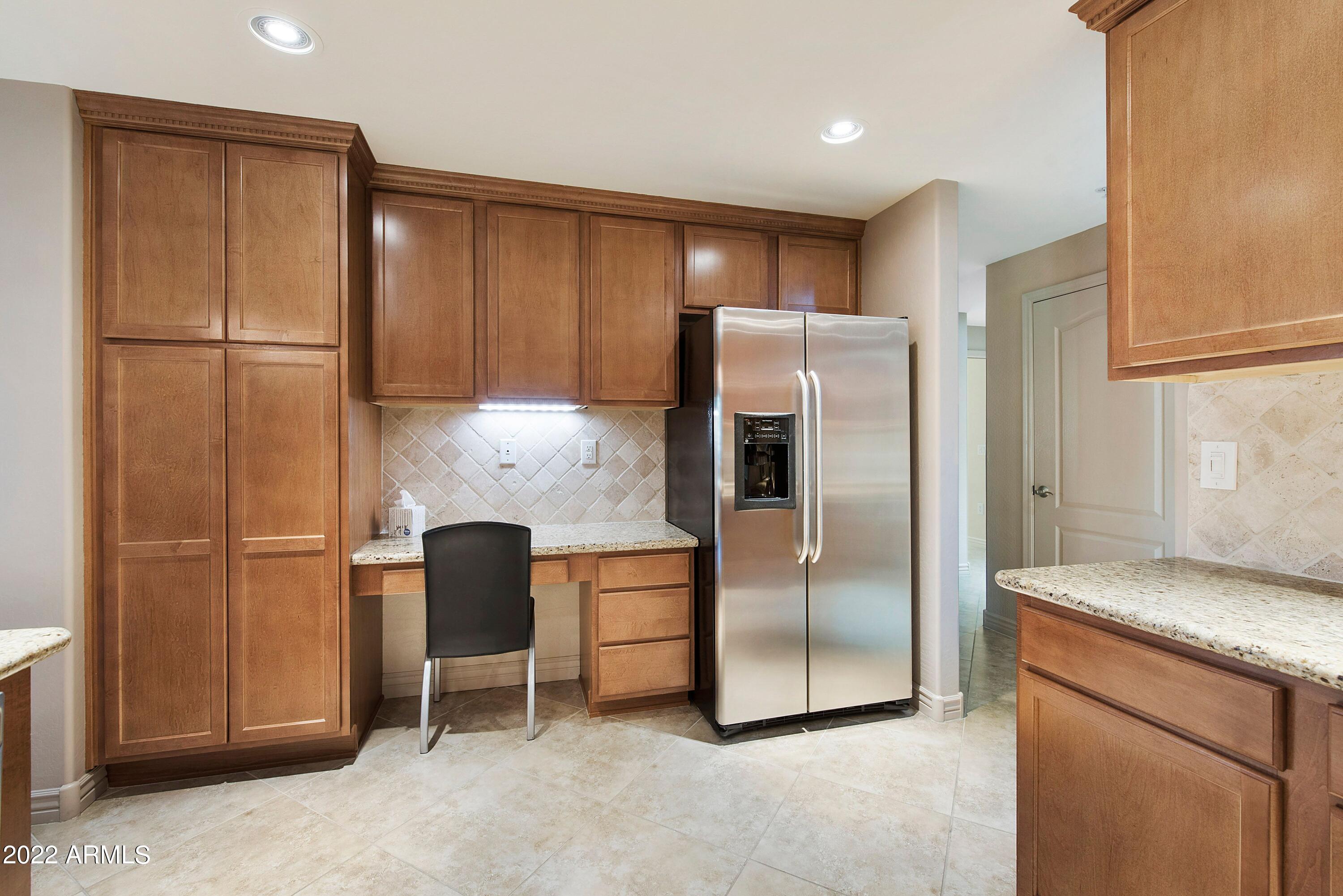 21320 N 56TH Street Unit: 1142