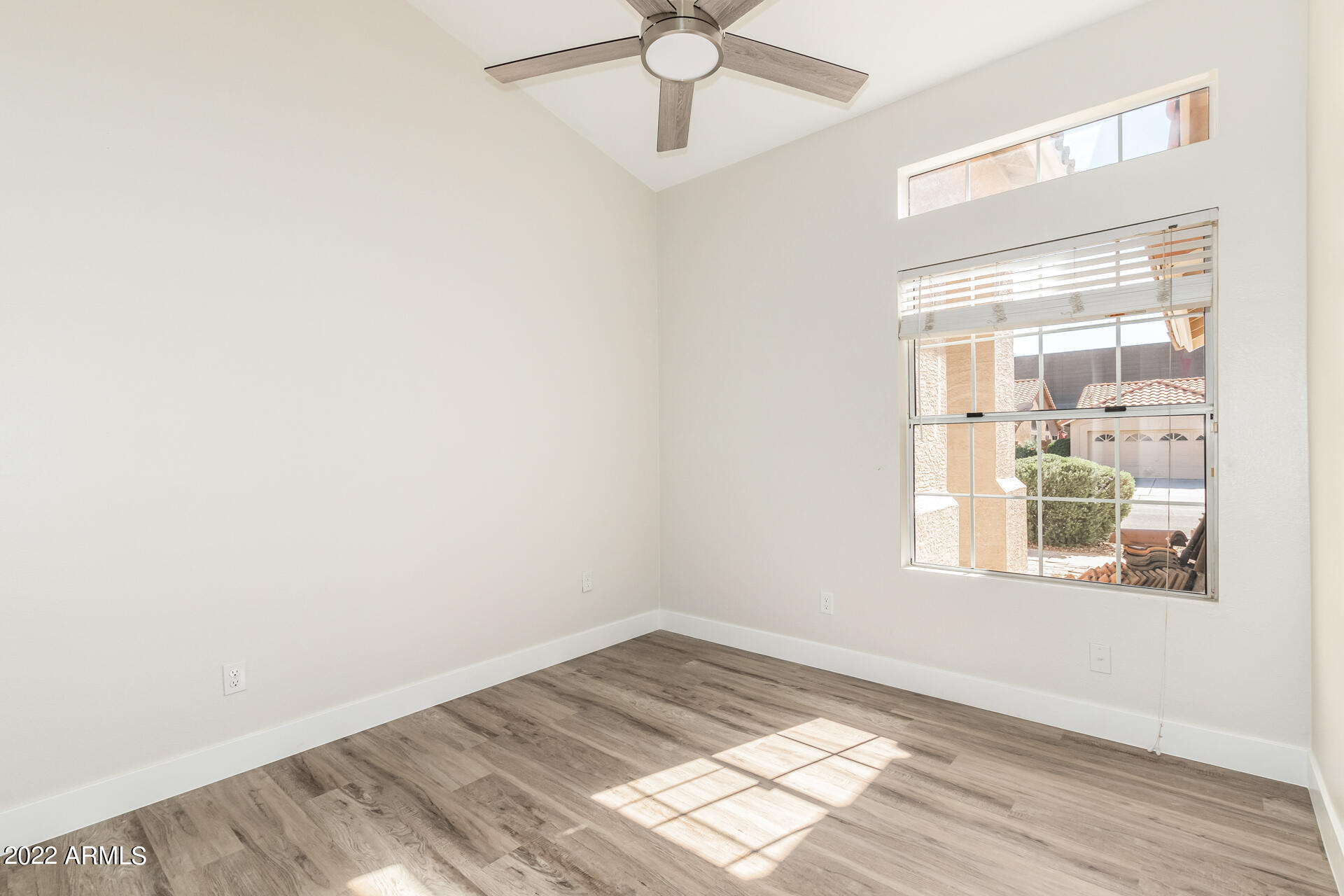 3132 E REDWOOD Court