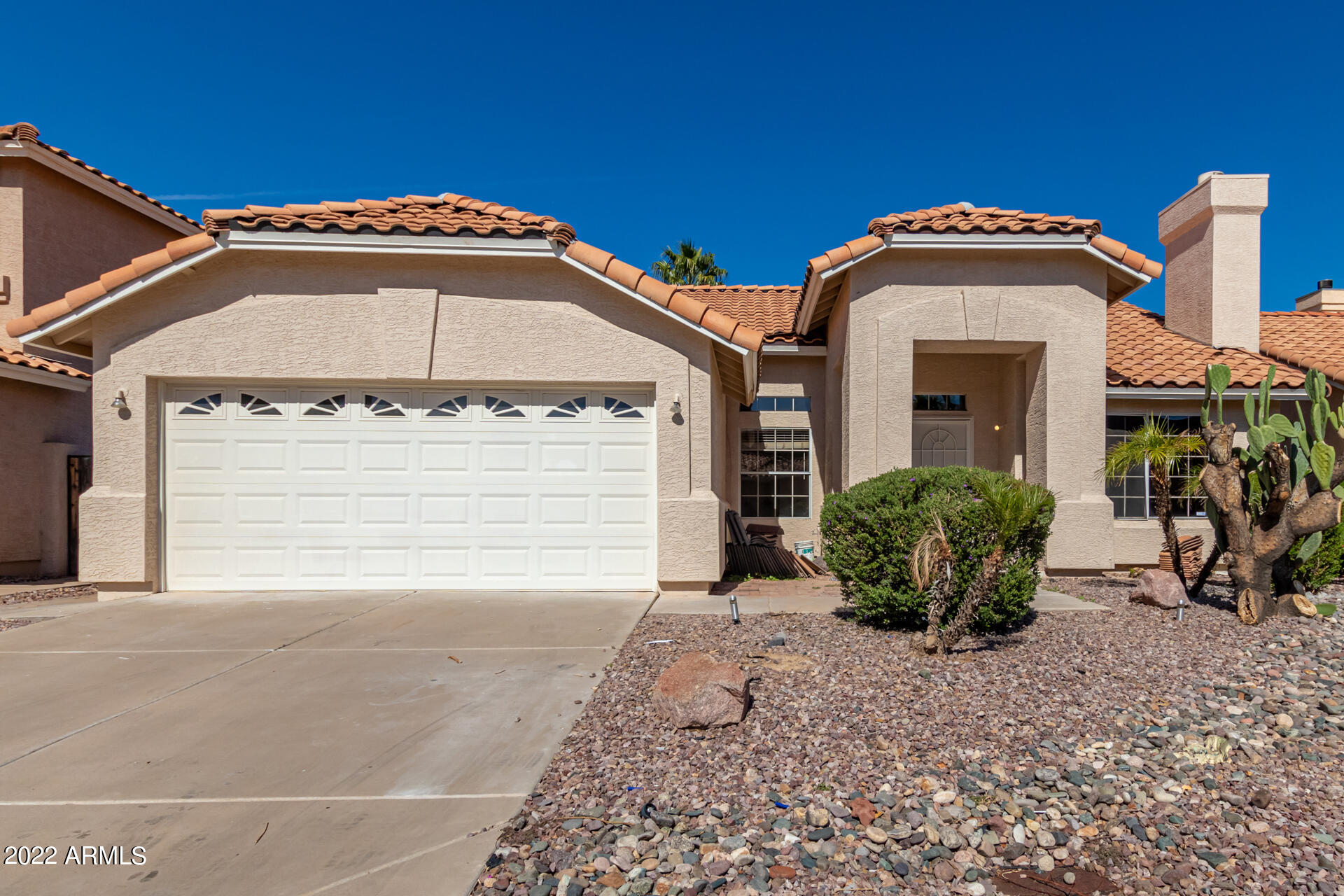 3132 E REDWOOD Court
