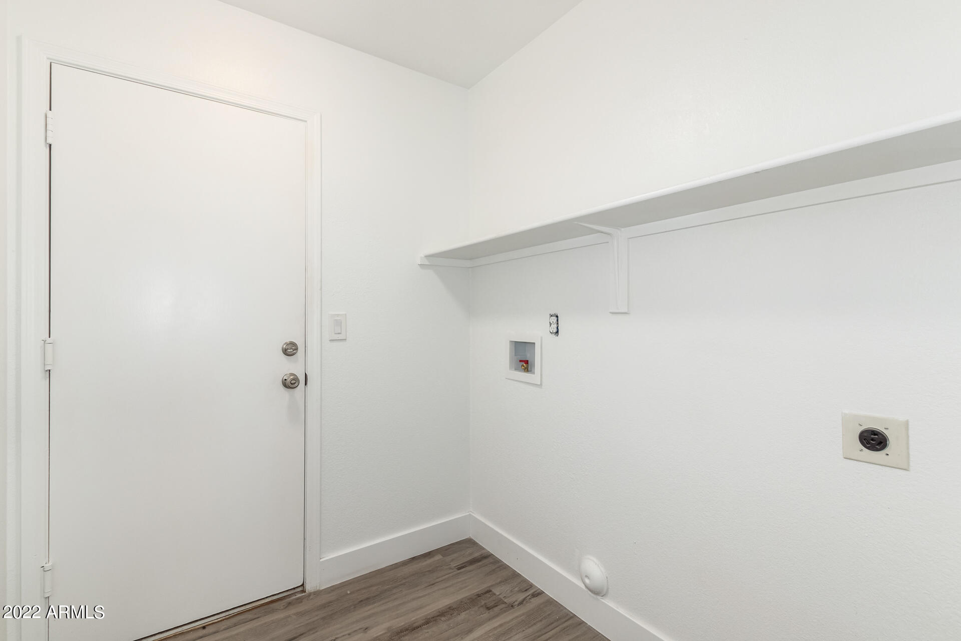 3132 E REDWOOD Court