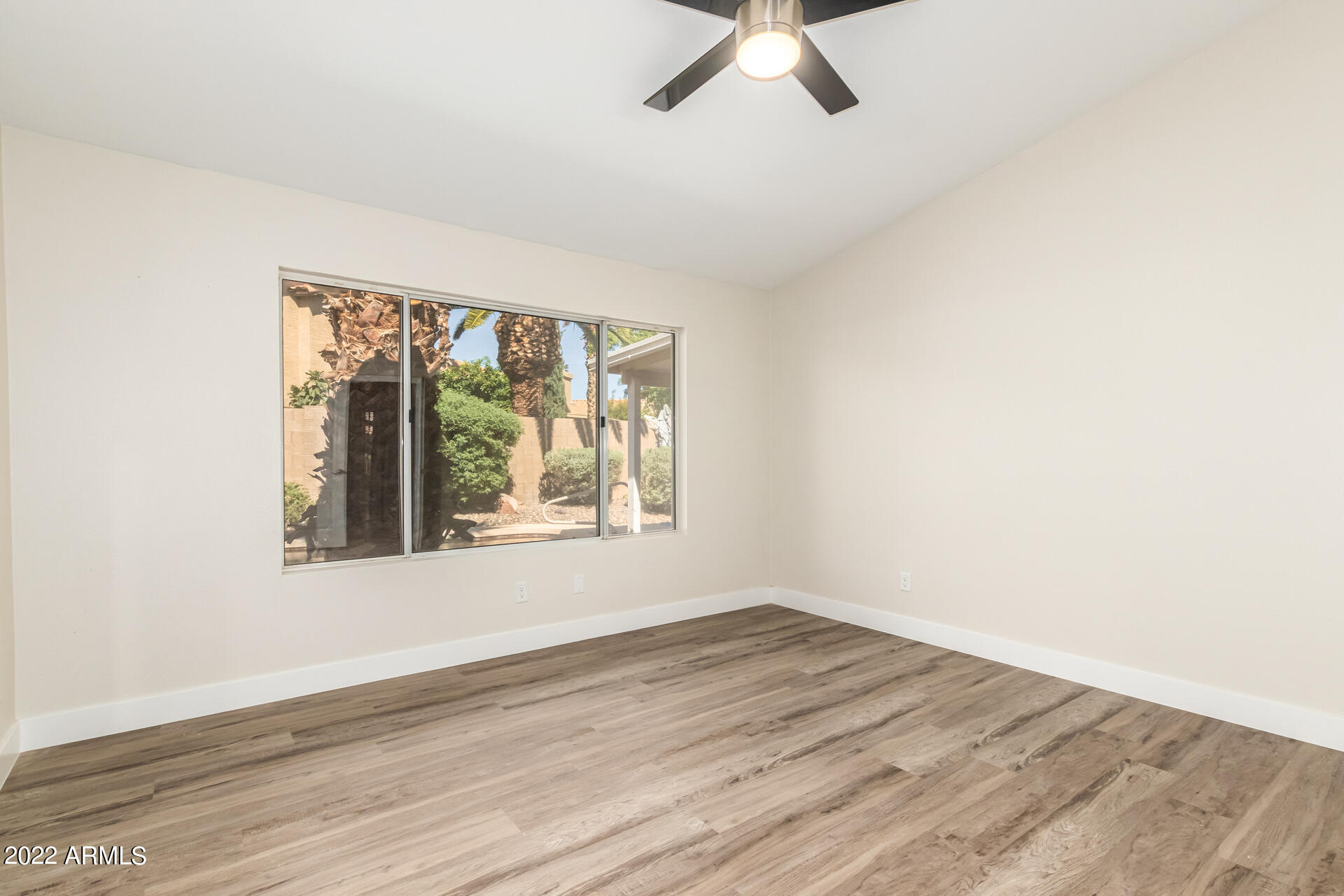 3132 E REDWOOD Court