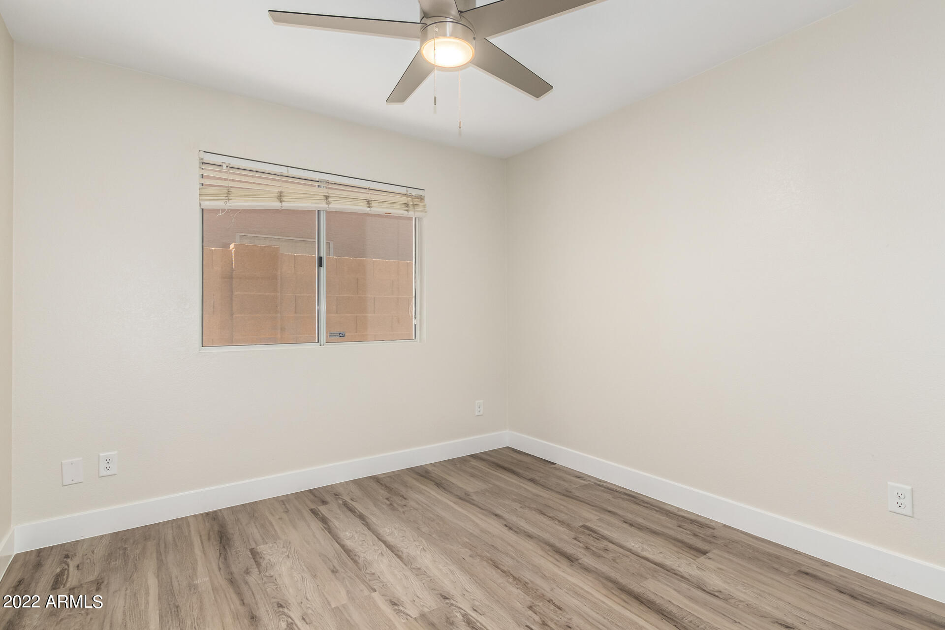 3132 E REDWOOD Court