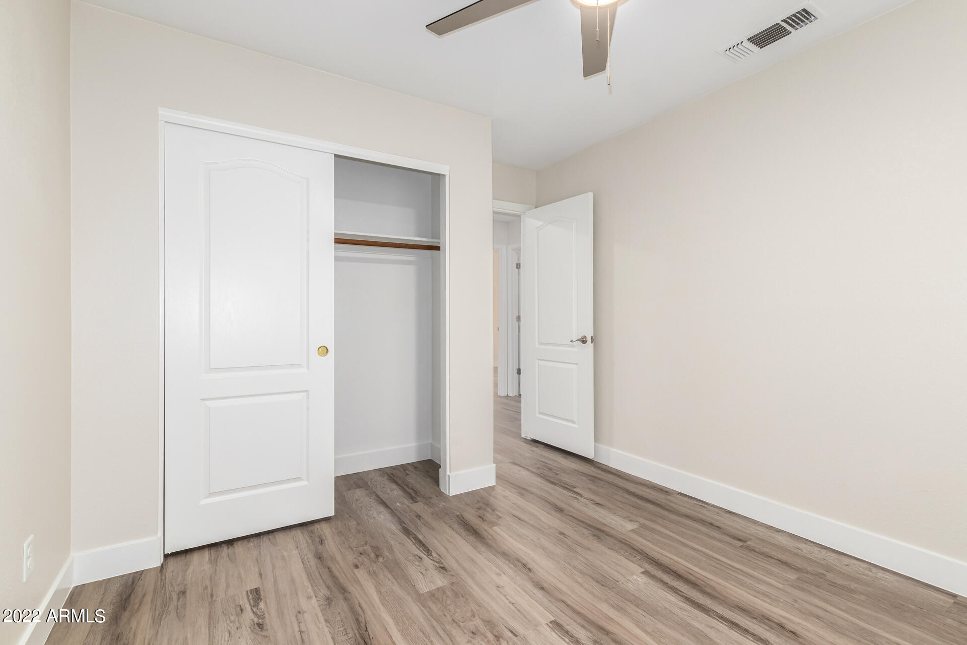 3132 E REDWOOD Court
