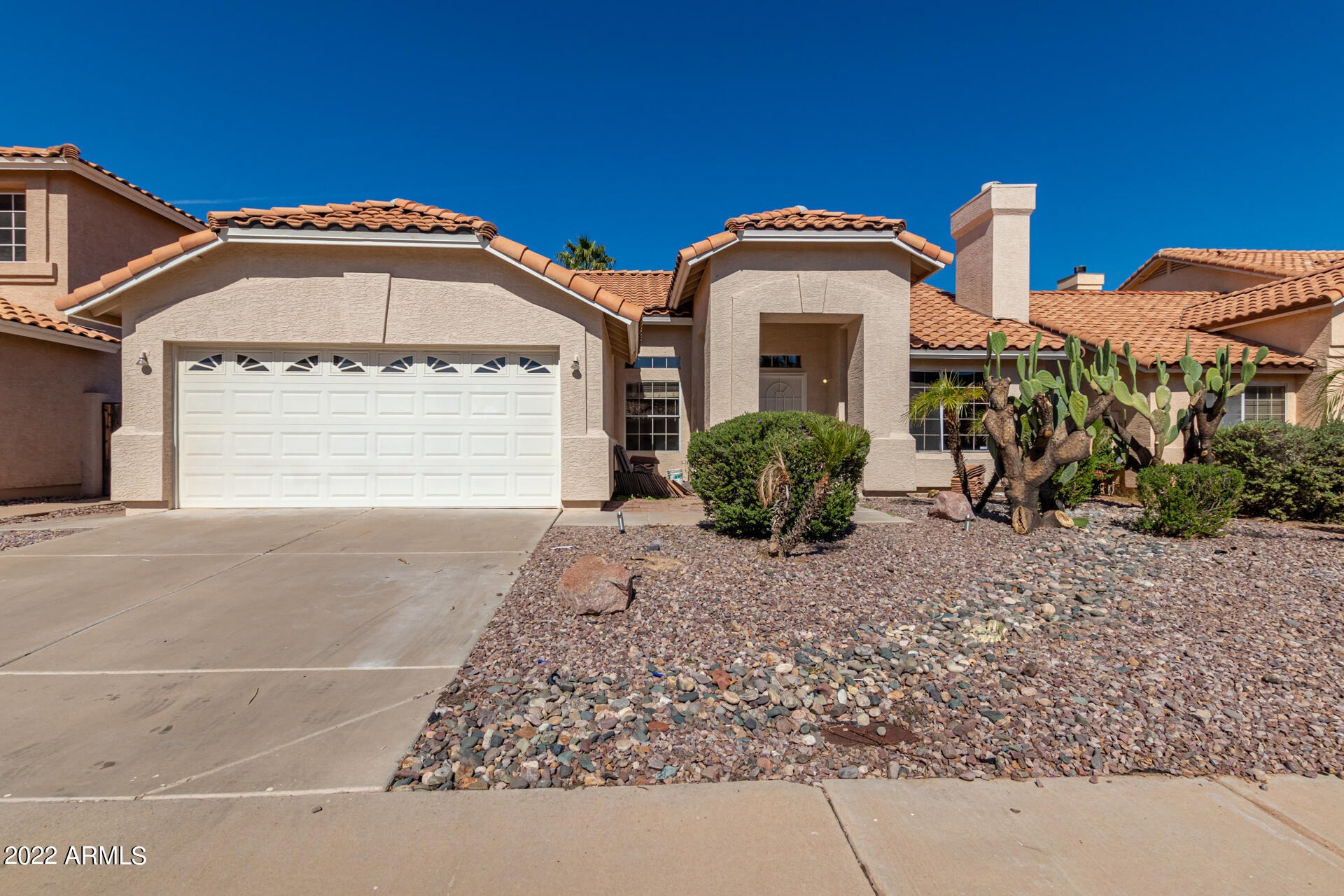 3132 E REDWOOD Court