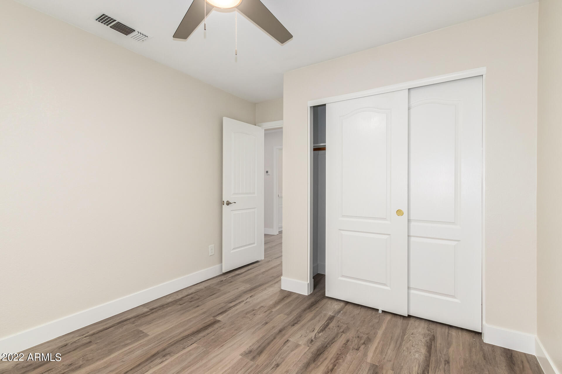 3132 E REDWOOD Court