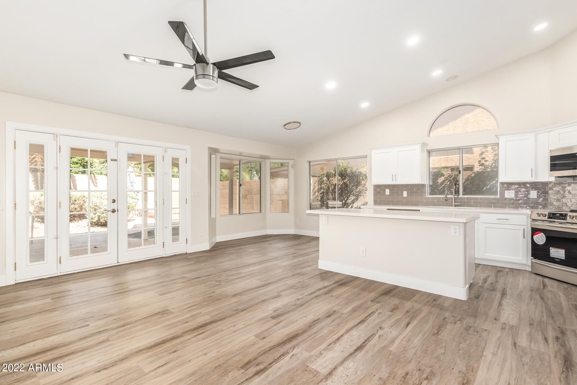 3132 E REDWOOD Court