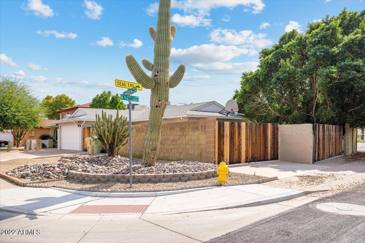 5239 W GARDEN Drive