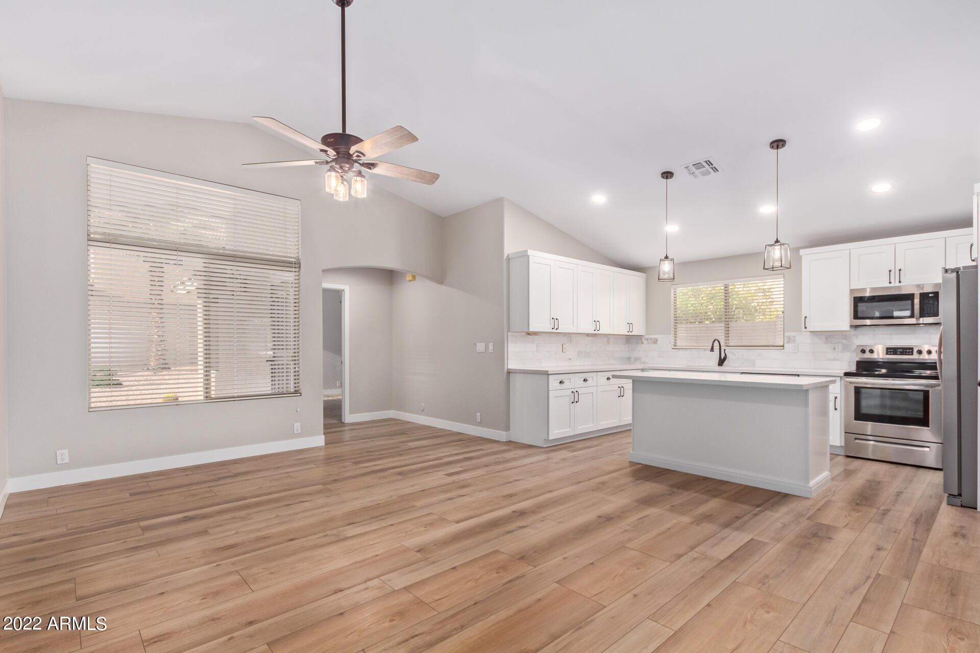 4006 E AGAVE Road