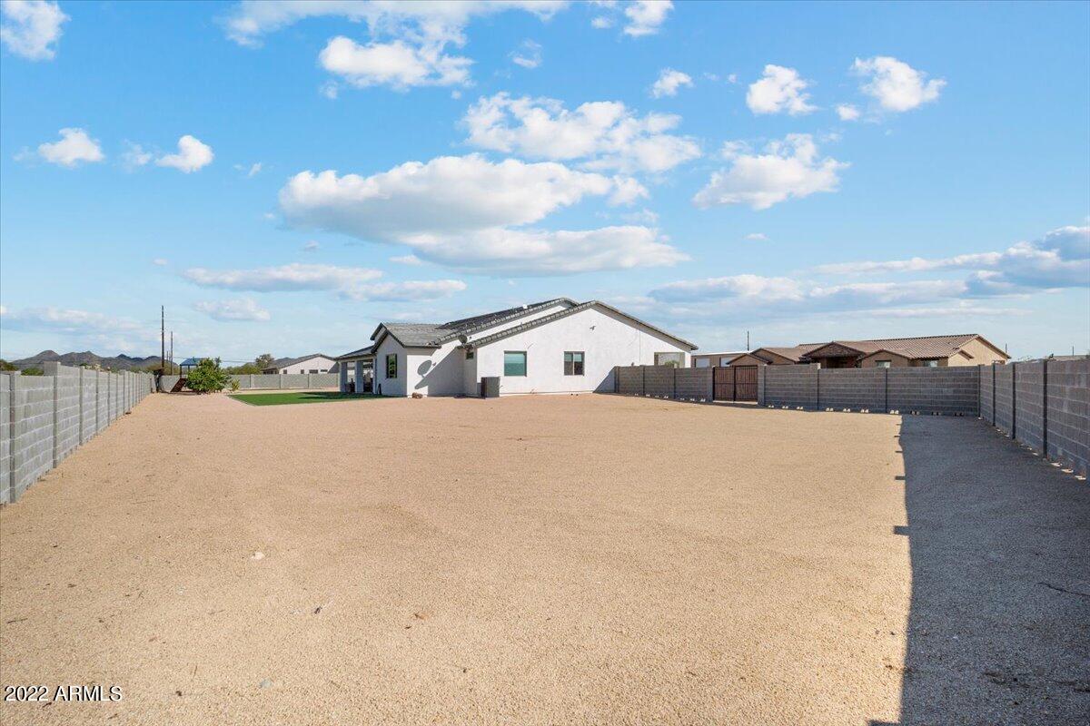 806 W TAMAR Road