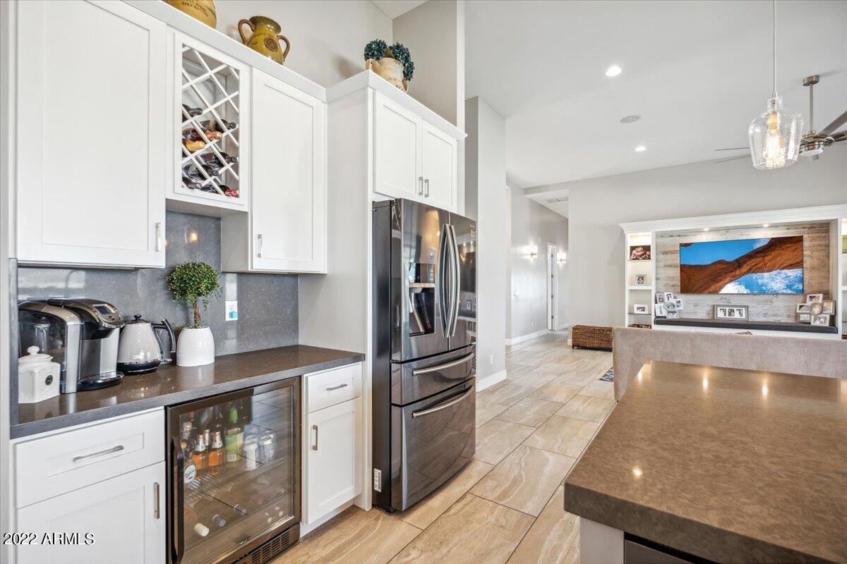806 W TAMAR Road