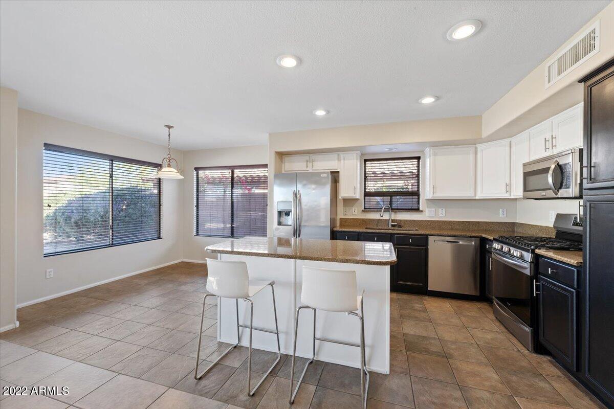 42812 W VENTURE Road