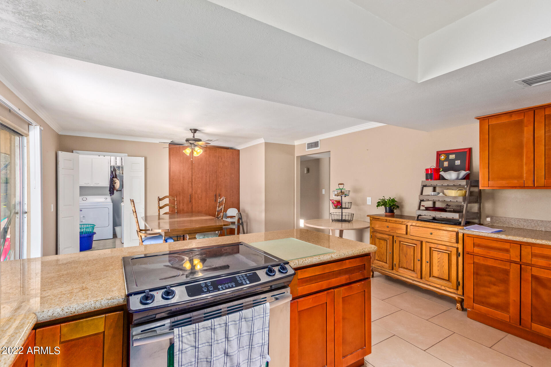 461 E 10TH Drive