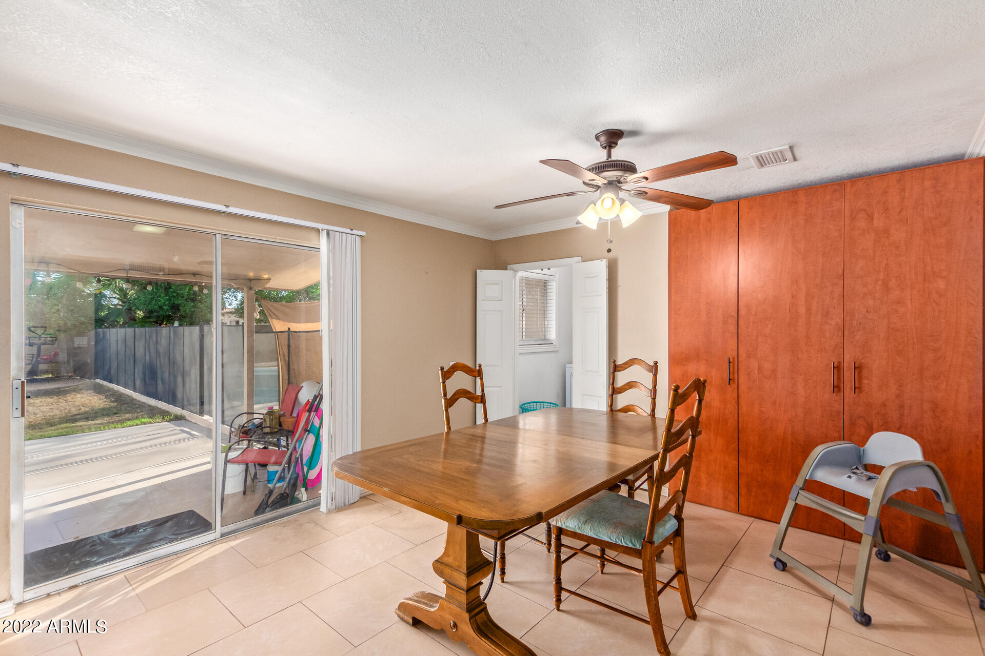 461 E 10TH Drive