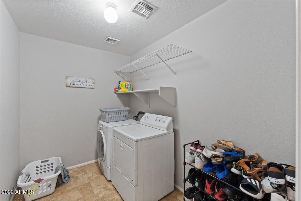 41953 W SUNLAND Drive