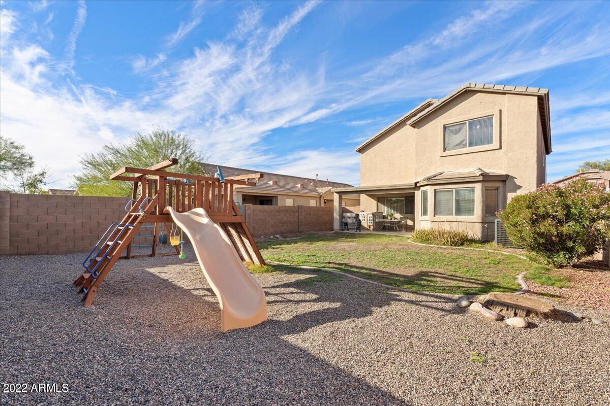 41953 W SUNLAND Drive