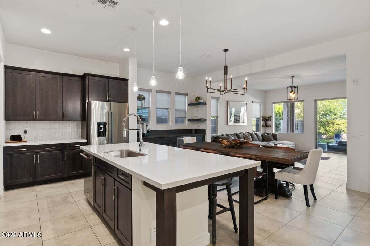 4634 E CASITAS DEL RIO Drive