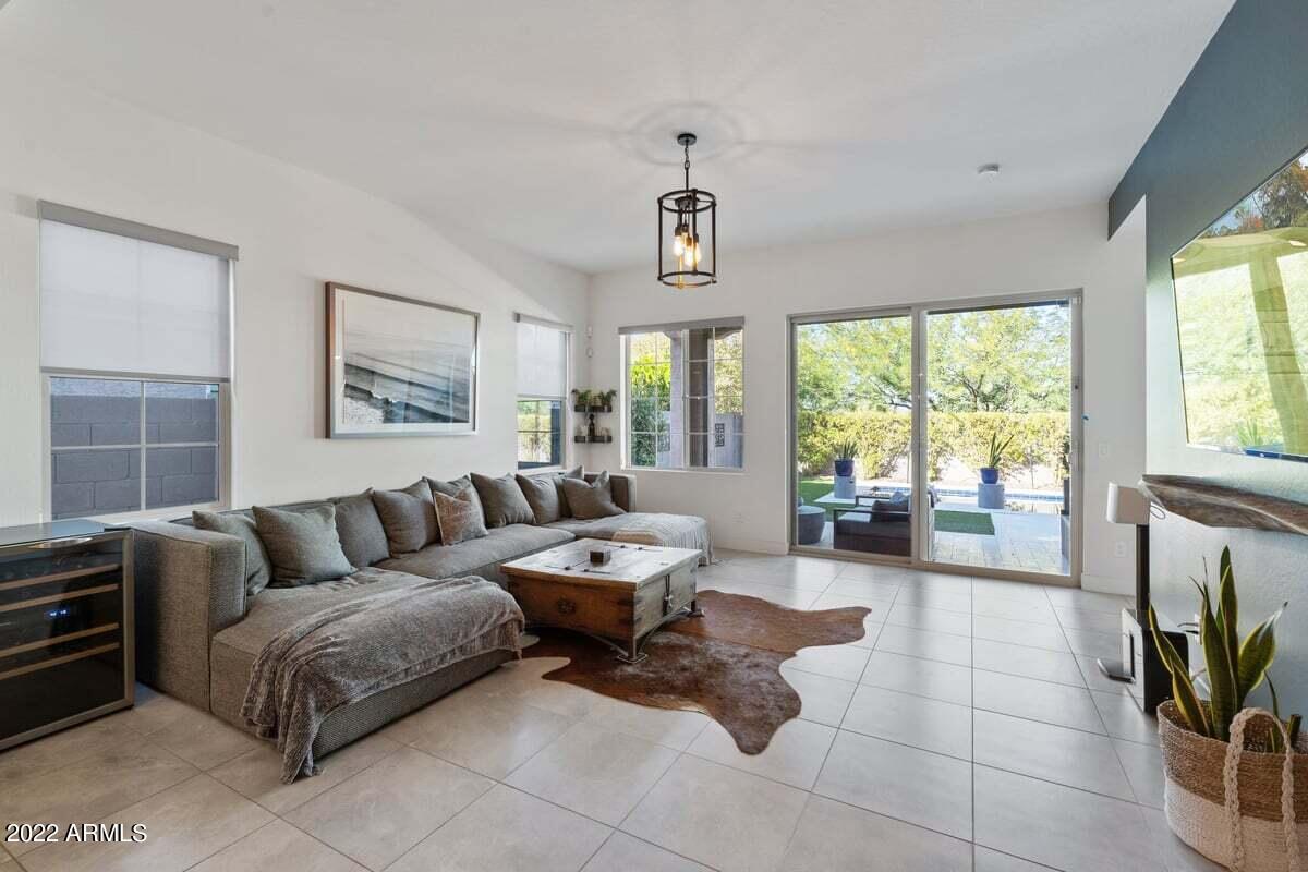 4634 E CASITAS DEL RIO Drive