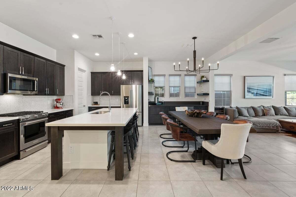4634 E CASITAS DEL RIO Drive
