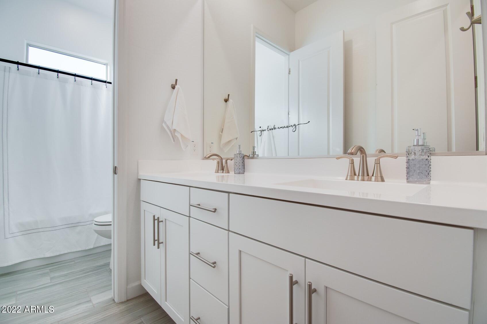 21526 E VIA DE ARBOLES --