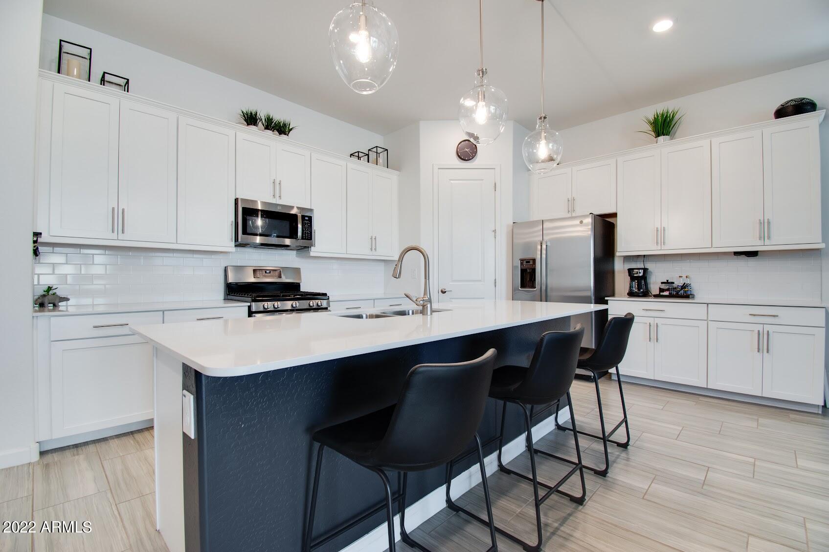 21526 E VIA DE ARBOLES --