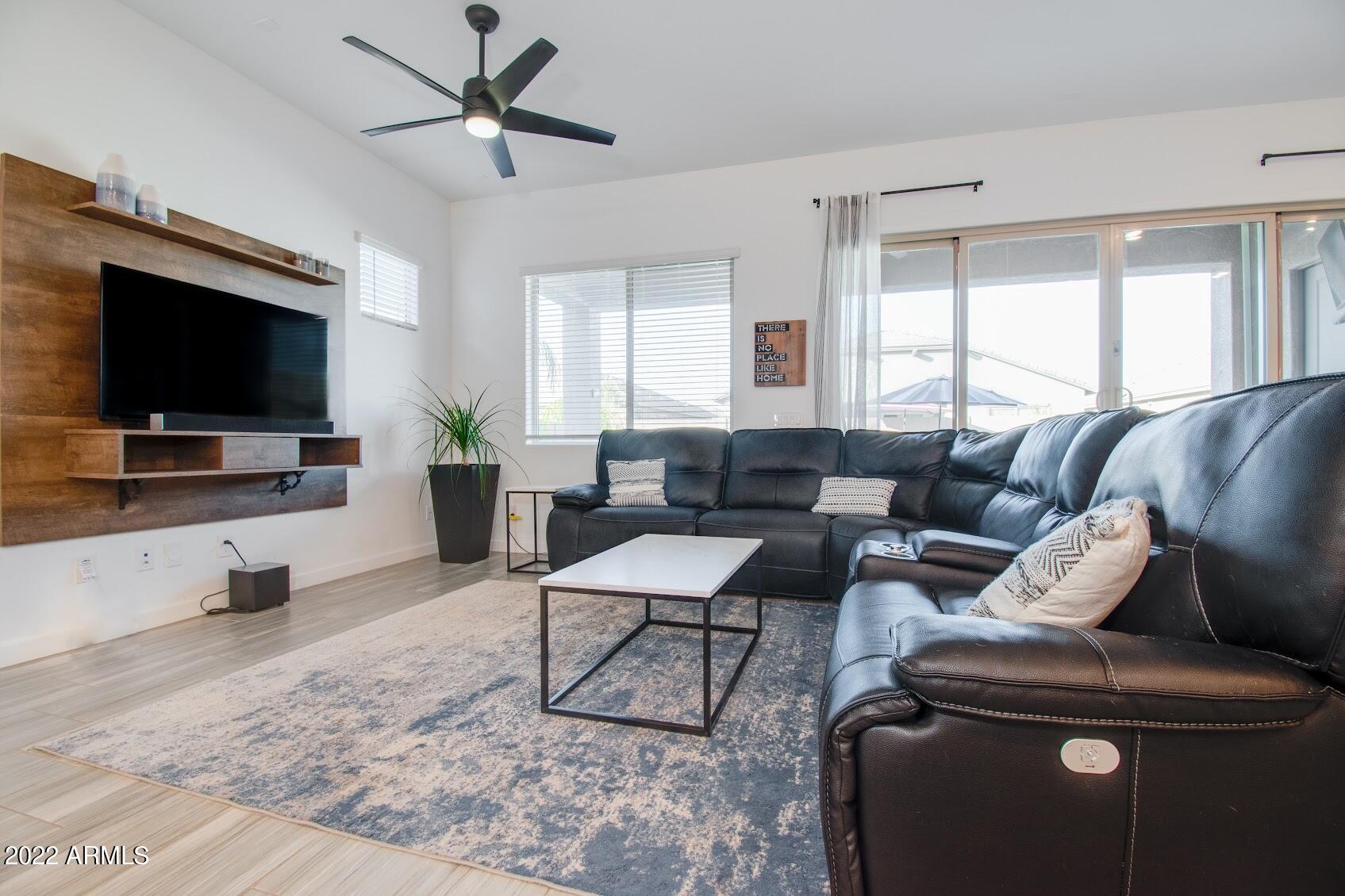 21526 E VIA DE ARBOLES --