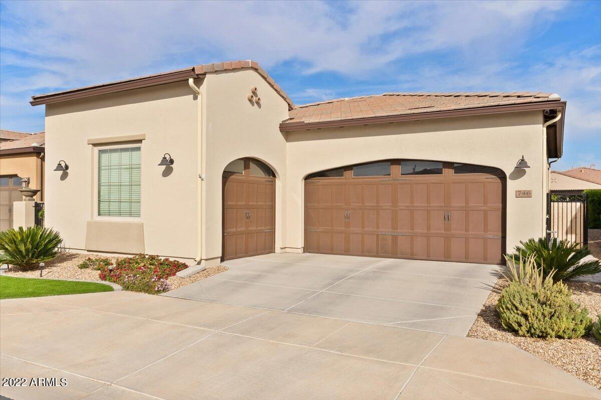746 E GARDEN BASKET Drive