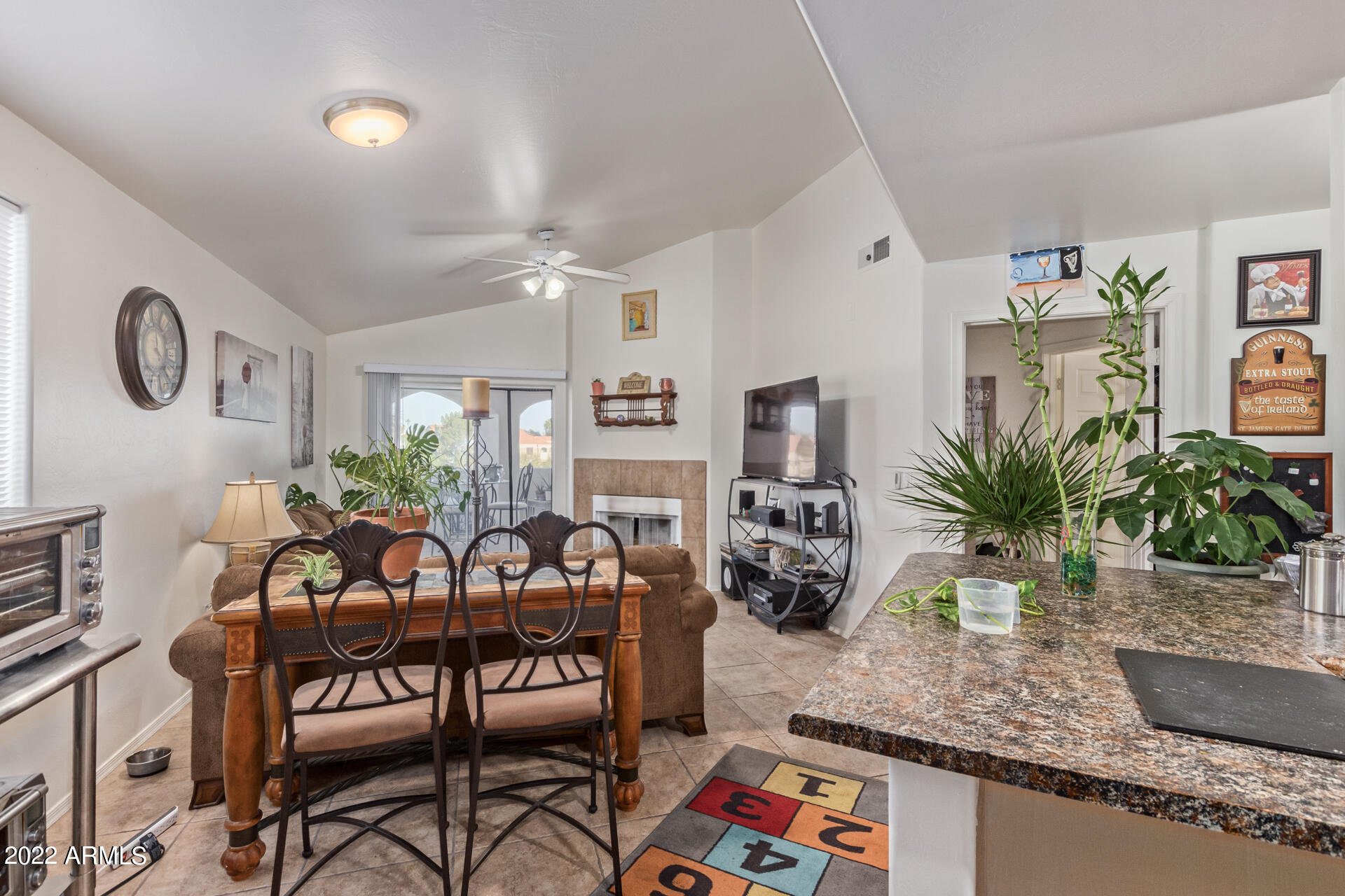 10401 N 52ND Street Unit: 211