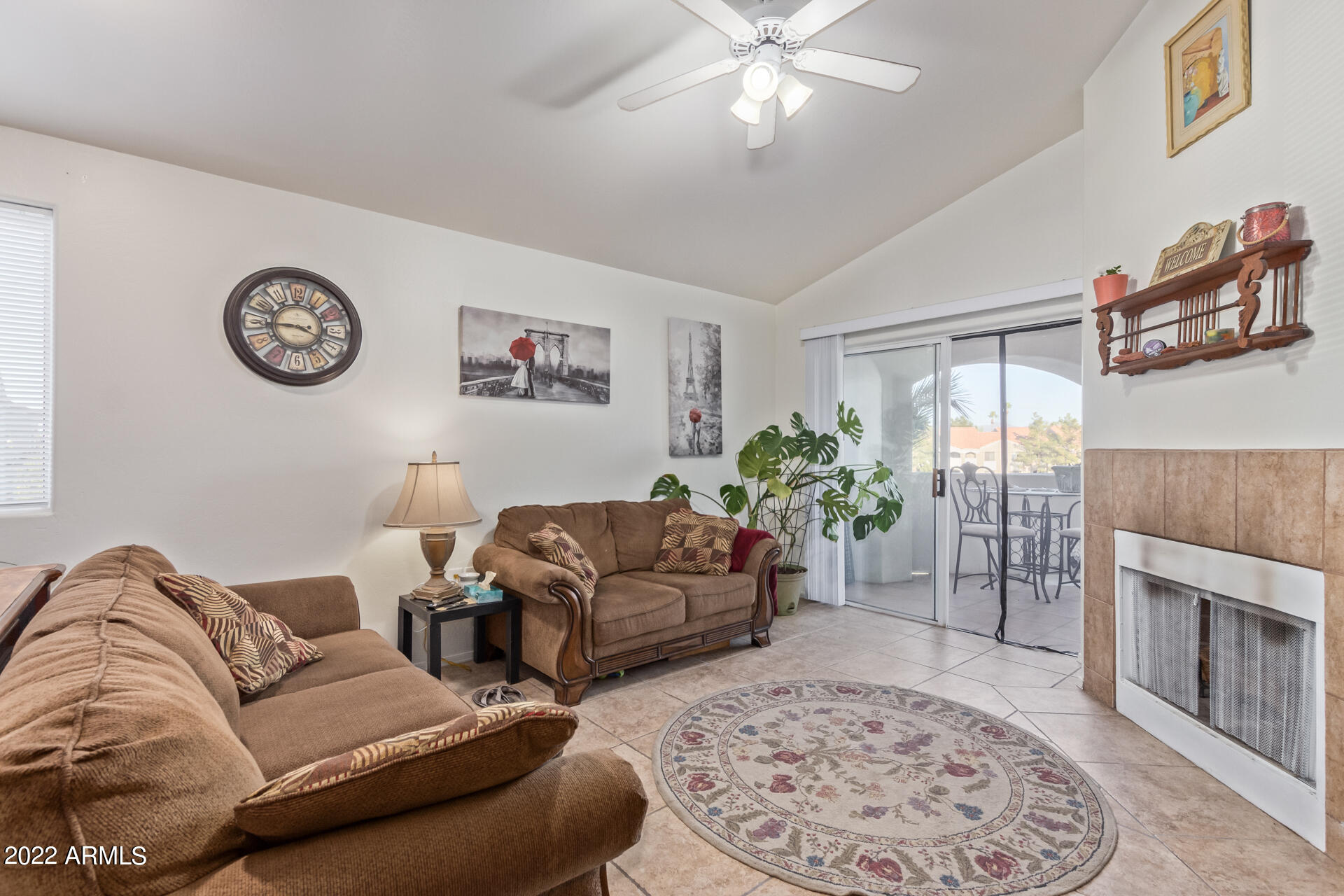 10401 N 52ND Street Unit: 211