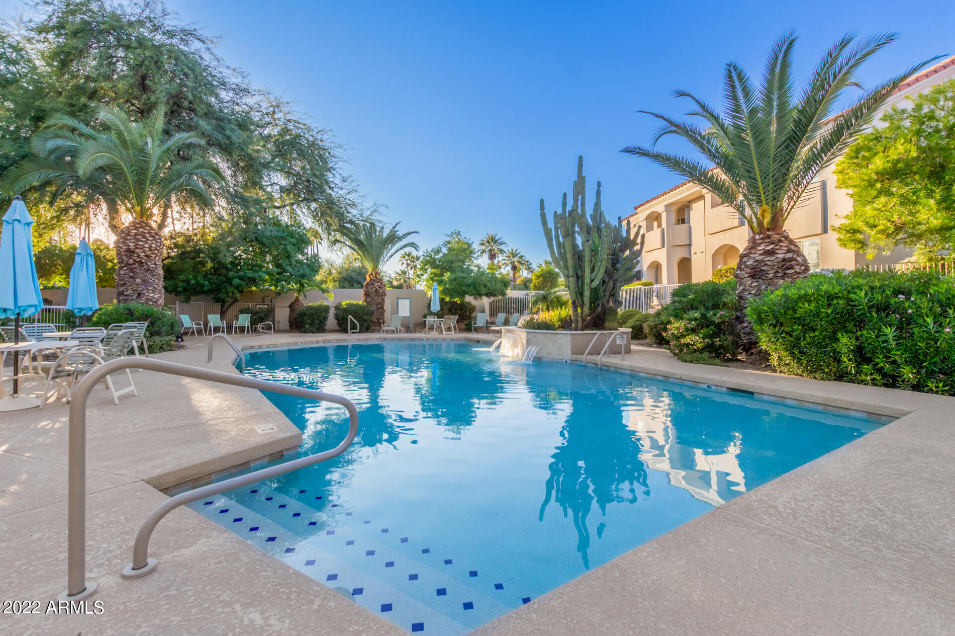 10401 N 52ND Street Unit: 211