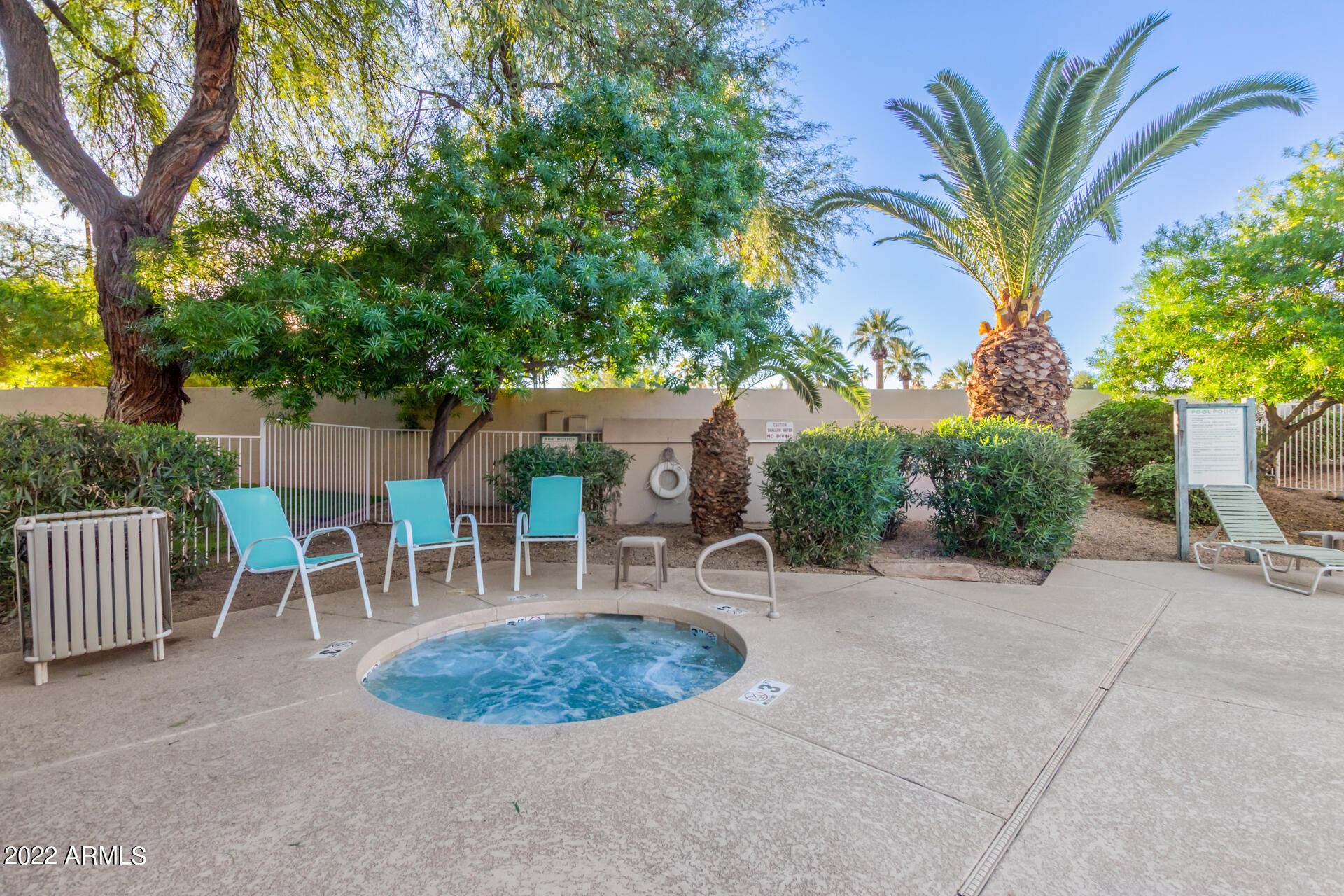 10401 N 52ND Street Unit: 211