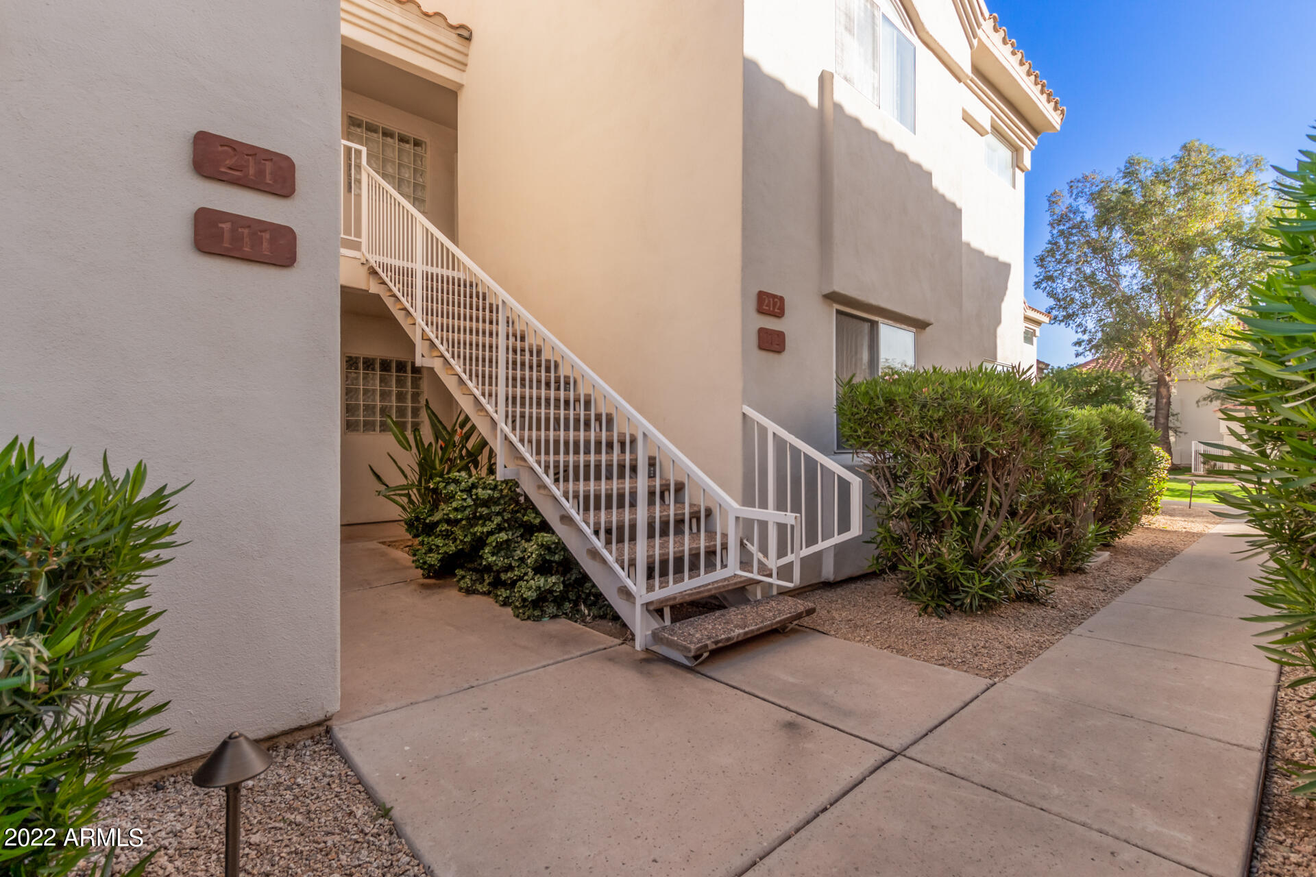 10401 N 52ND Street Unit: 211