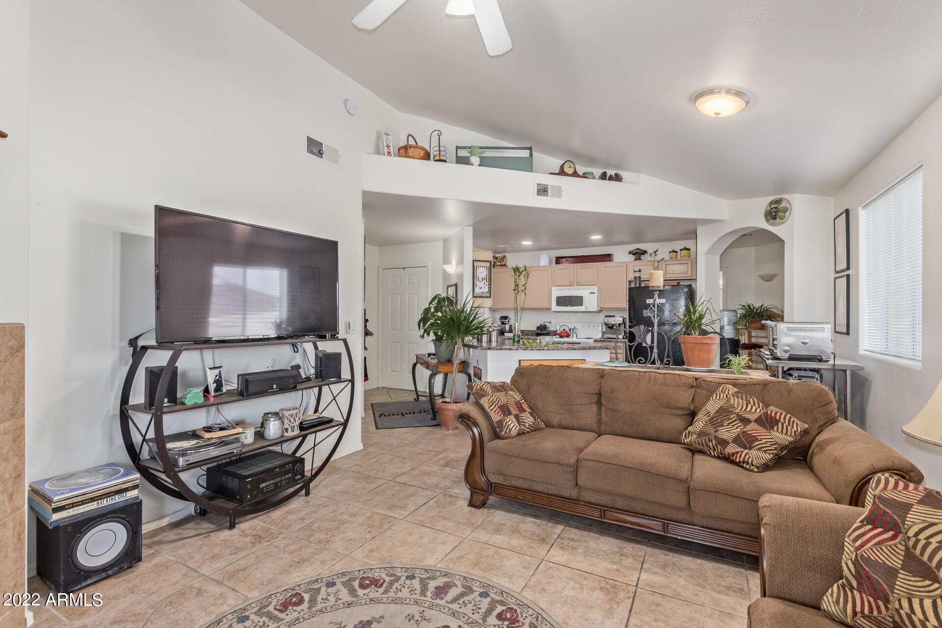 10401 N 52ND Street Unit: 211