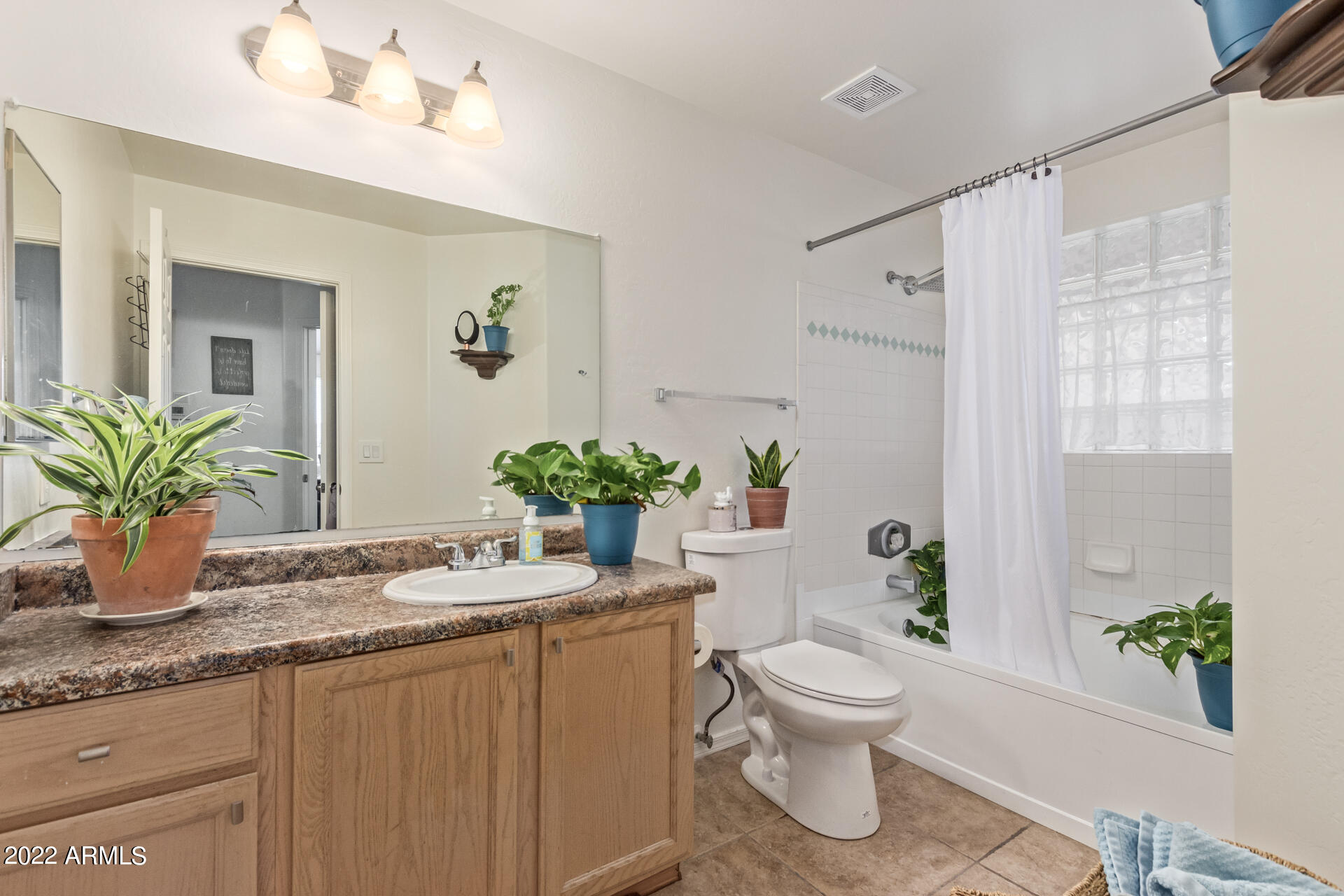 10401 N 52ND Street Unit: 211
