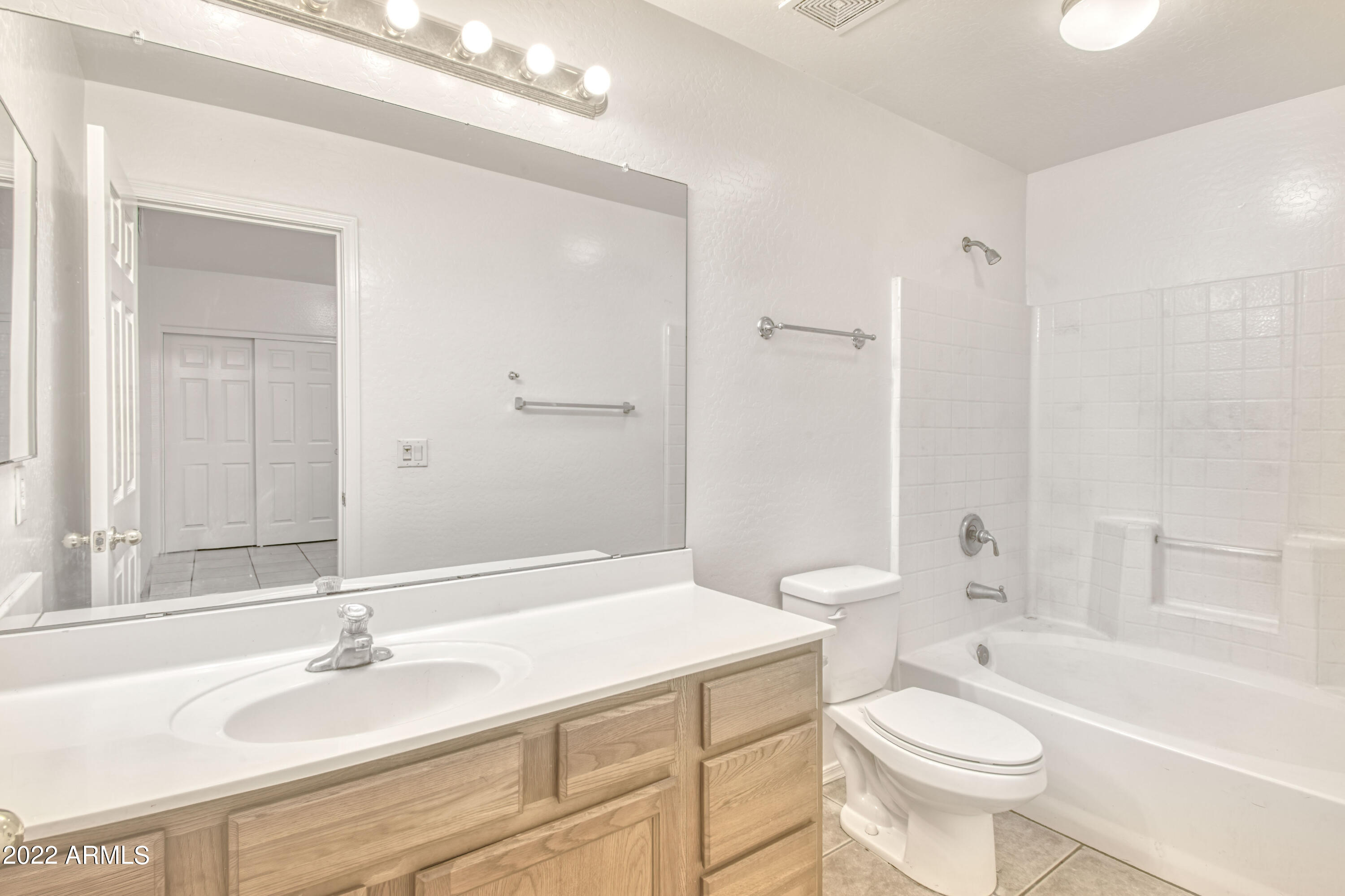 50 W FULTON Street