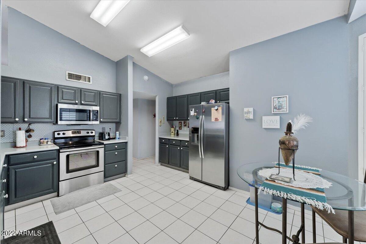 1541 E Colonial Drive