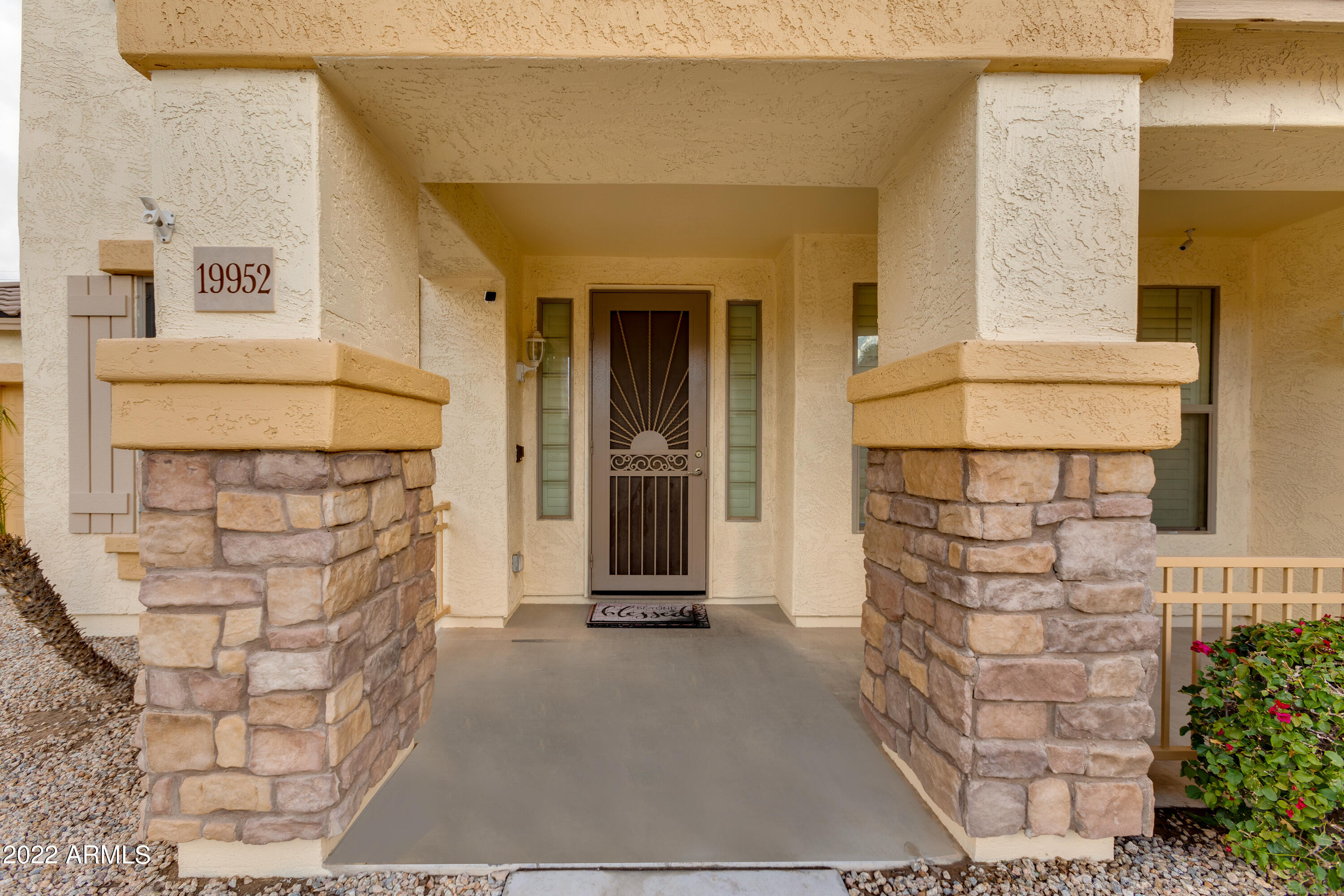 19952 E RAVEN Drive