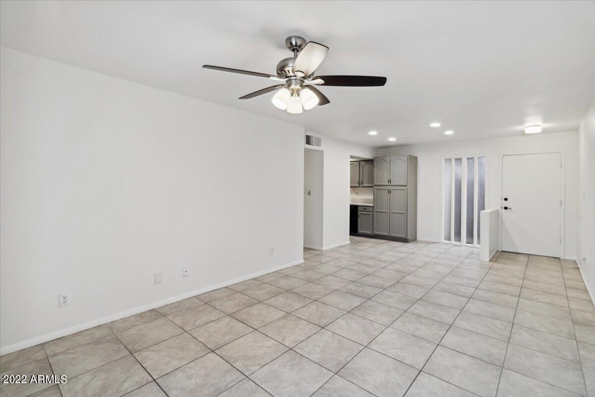 1827 E KIRKLAND Lane Unit: C
