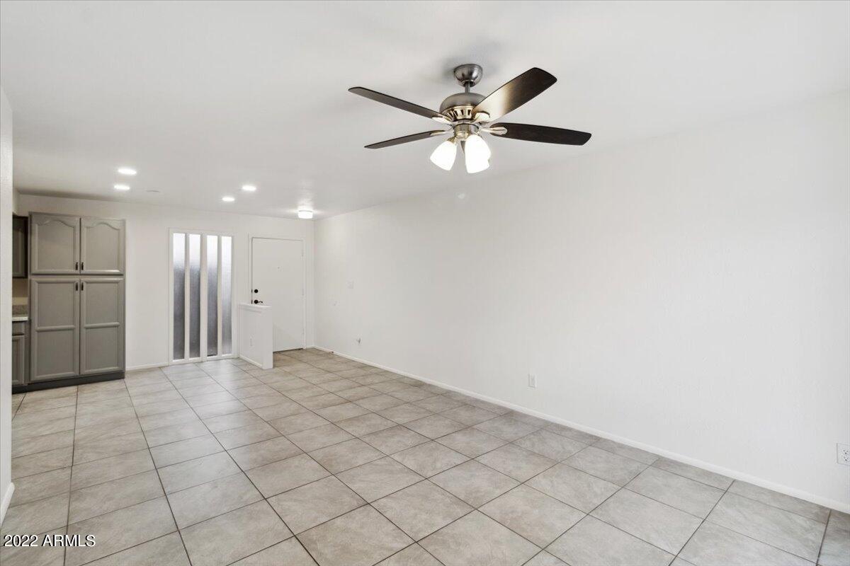 1827 E KIRKLAND Lane Unit: C