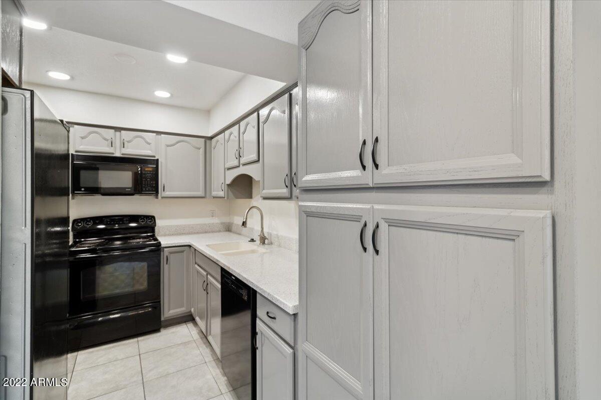 1827 E KIRKLAND Lane Unit: C