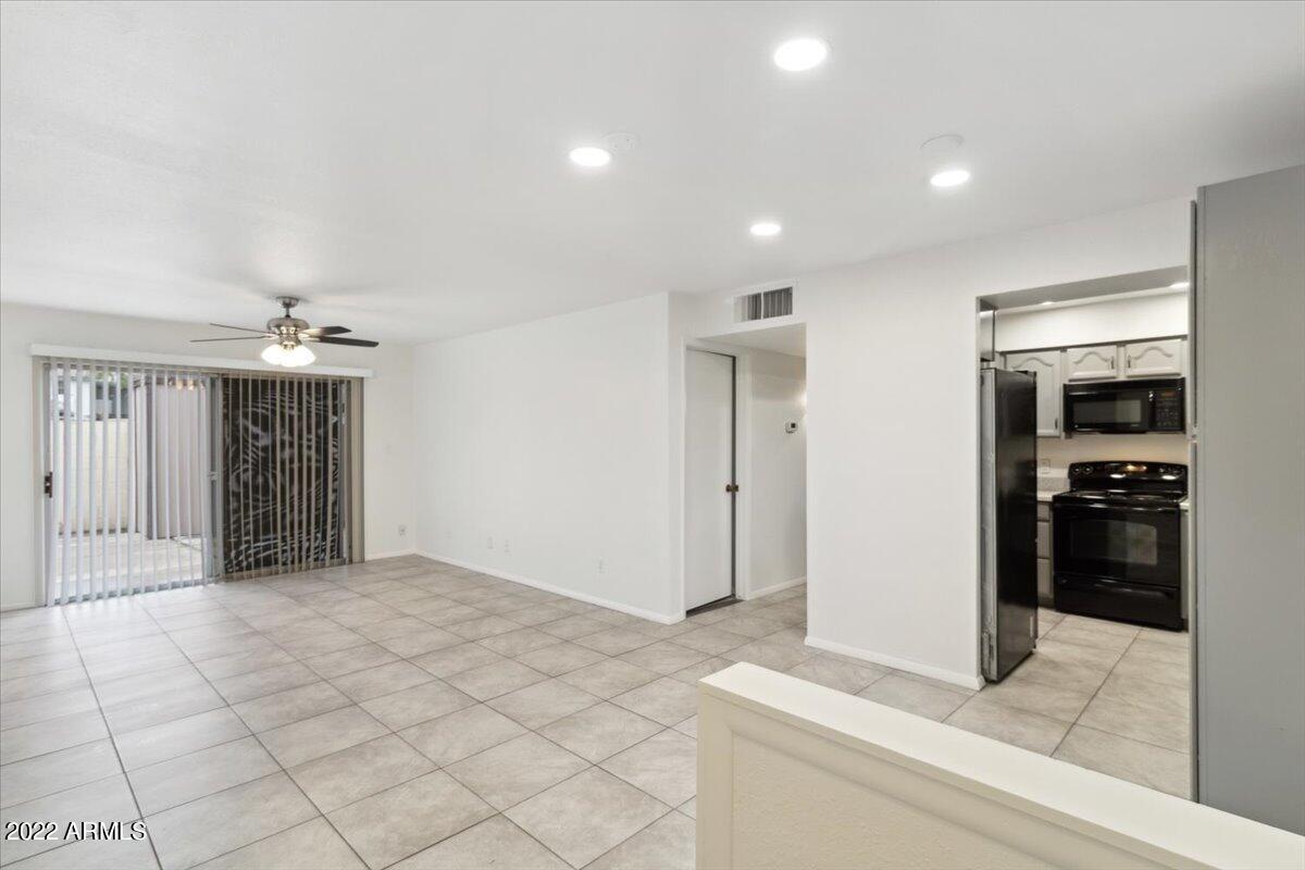 1827 E KIRKLAND Lane Unit: C