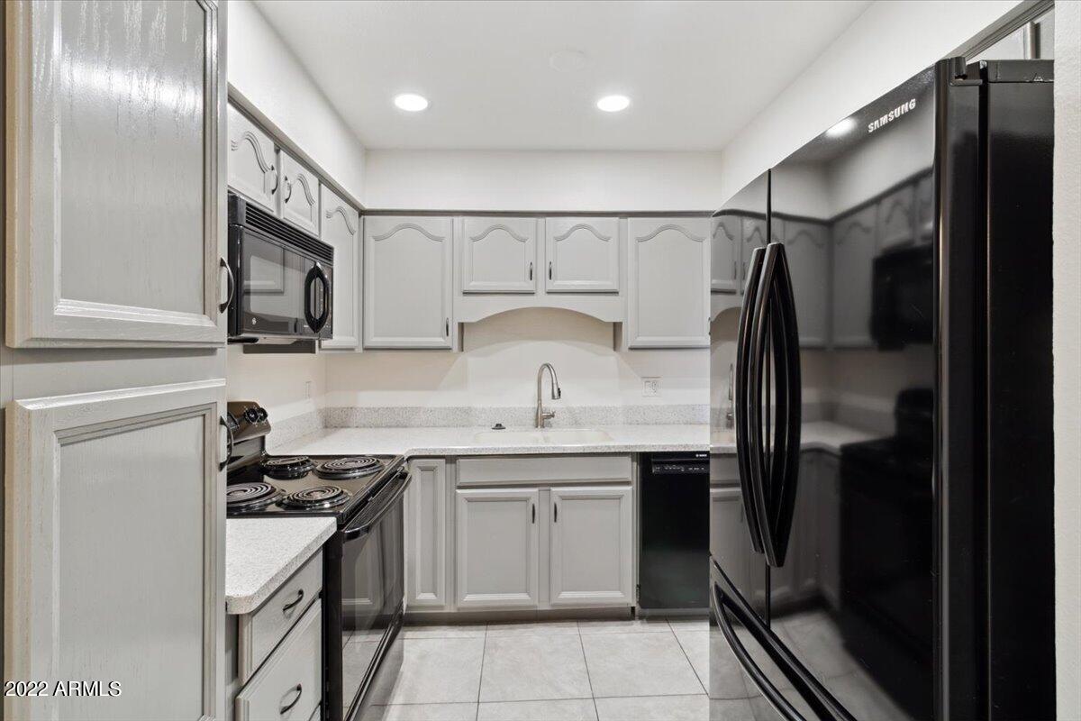 1827 E KIRKLAND Lane Unit: C
