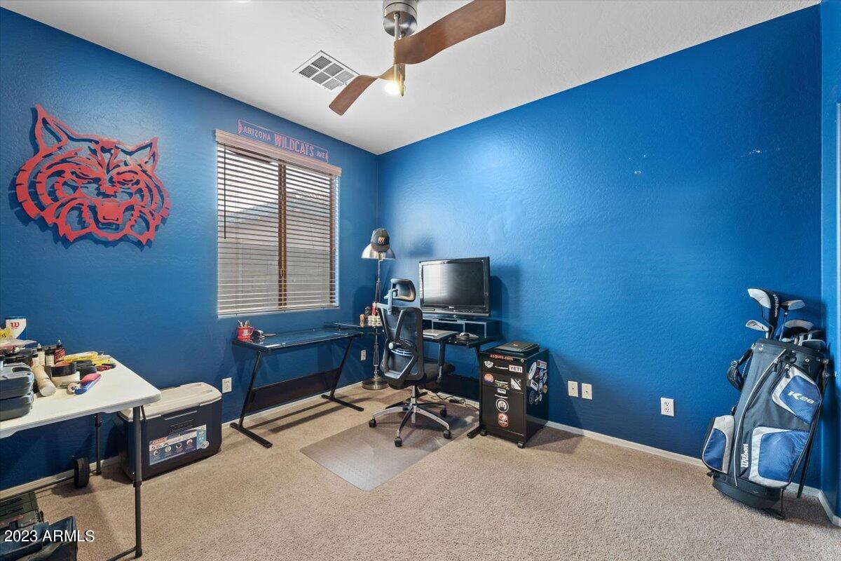 83 W MAHOGANY Place