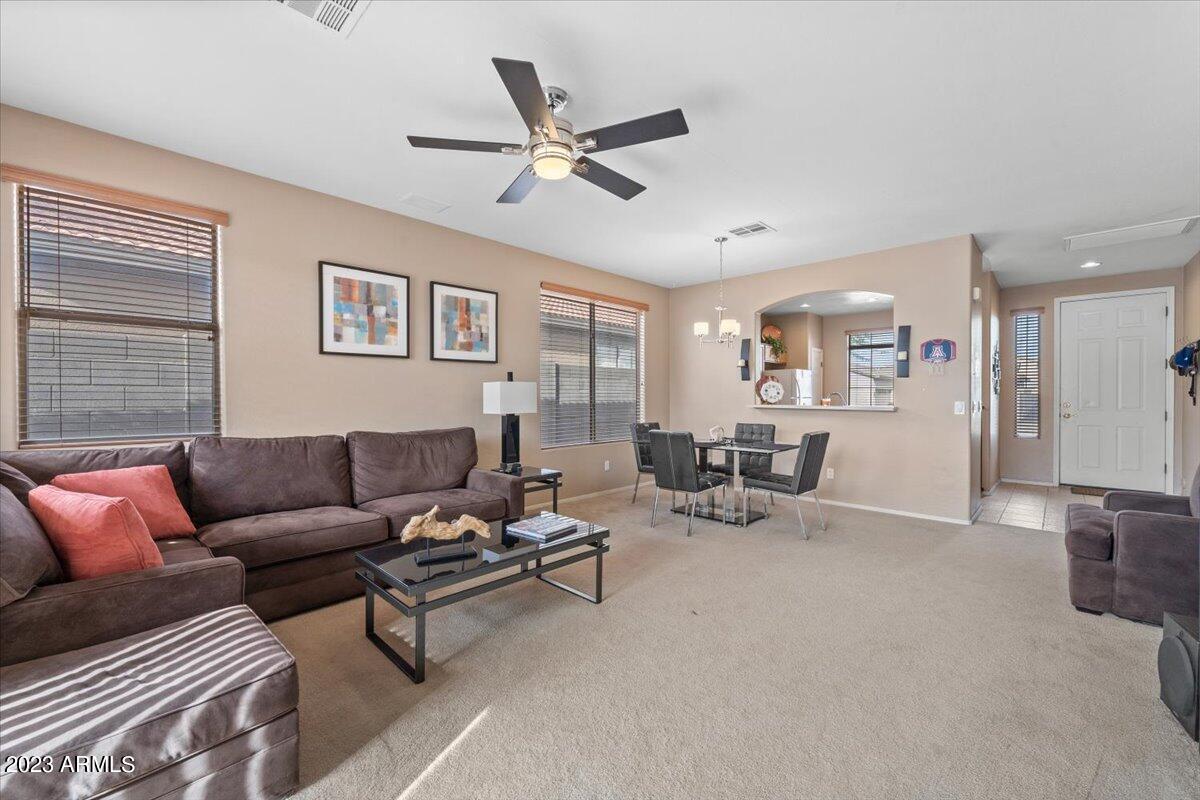 83 W MAHOGANY Place