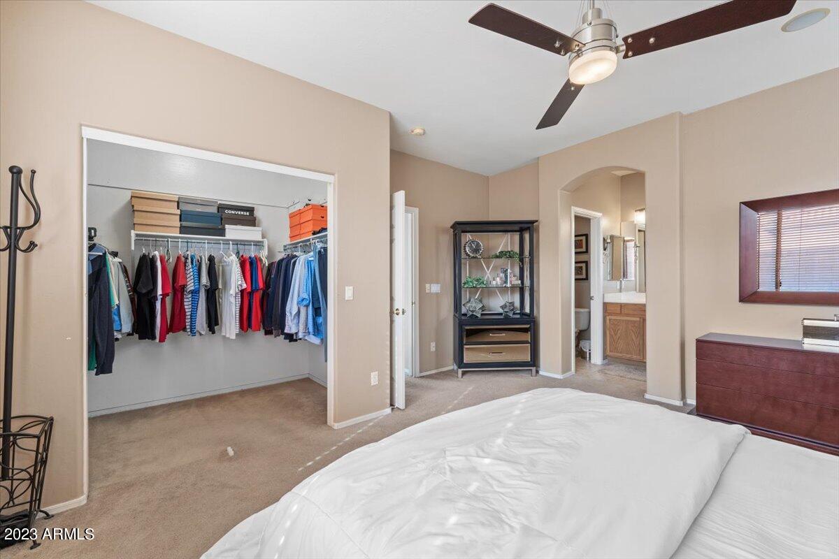 83 W MAHOGANY Place